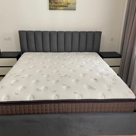 Temo Guest House 10 บาทูมิ ภายนอก รูปภาพ