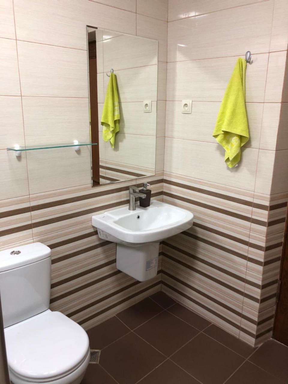 Temo Guest House 10 บาทูมิ ภายนอก รูปภาพ