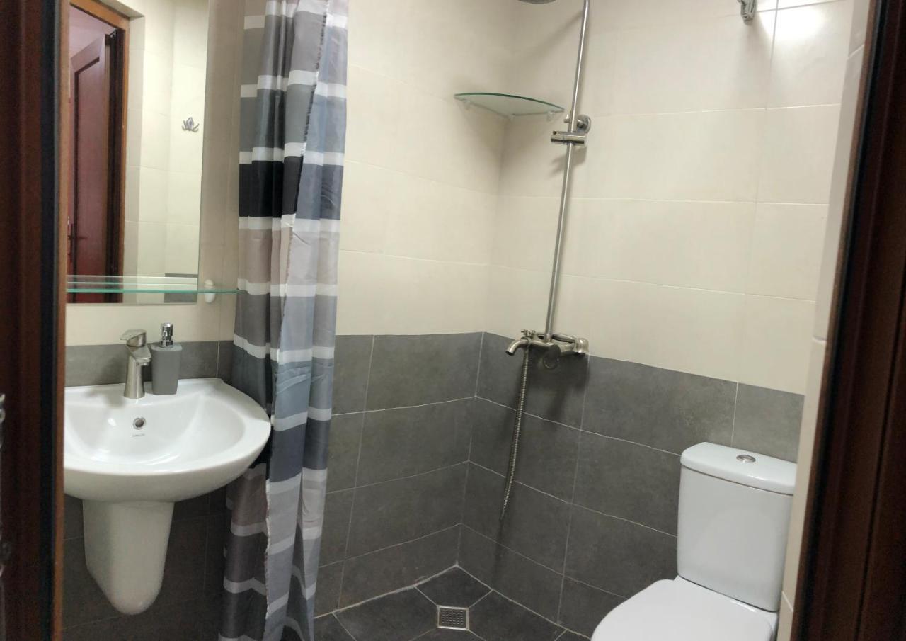 Temo Guest House 10 บาทูมิ ภายนอก รูปภาพ